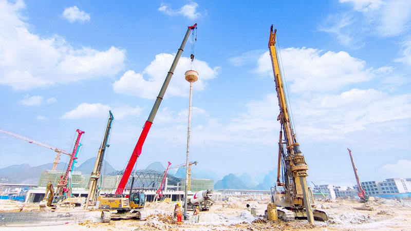 兵团第十一师125个重大项目集中开复工