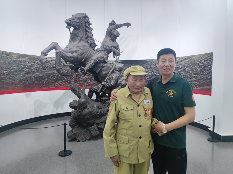 关爱老兵 让爱传递 关爱老兵 让爱传递