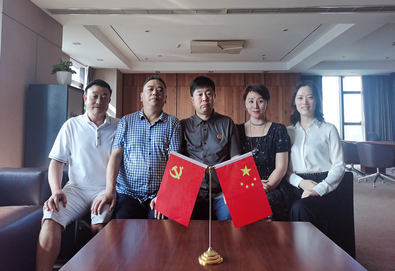 刘宏伟一行到中宝国盛(重庆)商业运营管理公司调研 刘宏伟一行到中宝国盛(重庆)商业运营管理公司调研