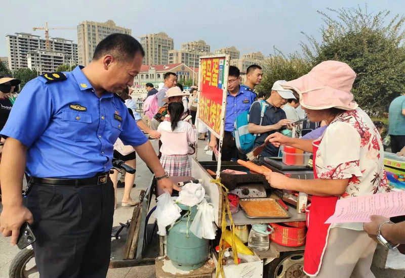 护航秋季开学季|拉网排查校外流动摊点燃气安全隐患 护航秋季开学季|拉网排查校外流动摊点燃气安全隐患