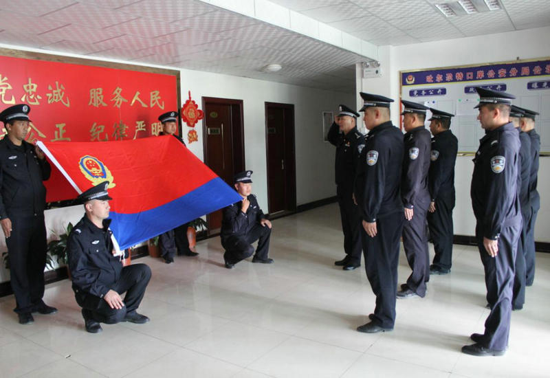 新疆克州吐尔尕特口岸分局组织开展忠诚教育活动 新疆克州吐尔尕特口岸分局组织开展忠诚教育活动