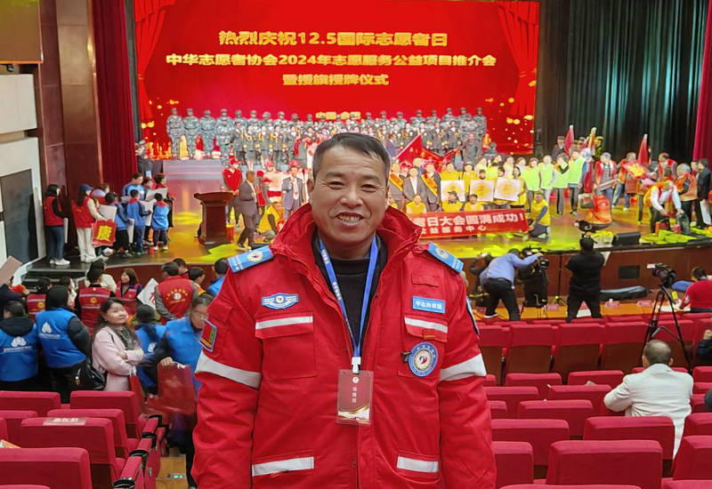 公益救援献大爱 守护群众保安全 ——中华志愿者协会救援队员、砀山县李菜园村农民李志领先进事迹 公益救援献大爱 守护群众保安全 ——中华志愿者协会救援队员、砀山县李菜园村农民李志领先进事迹