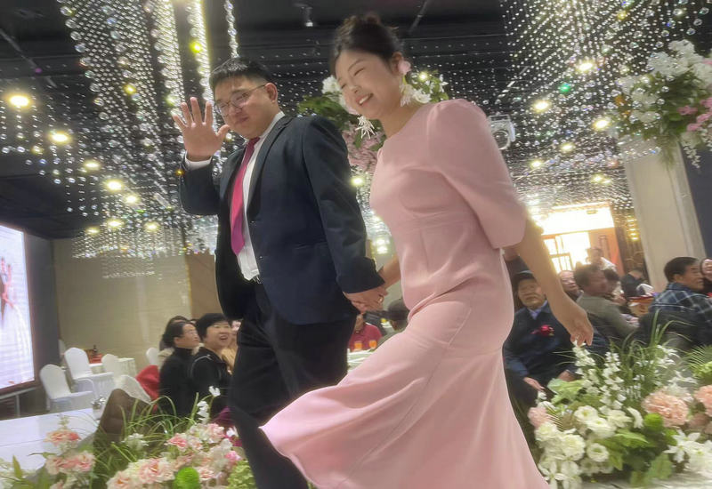 春光好 贺刘伟•袁浩订婚 以备王道,成六艺 春光好 贺刘伟•袁浩订婚 以备王道,成六艺