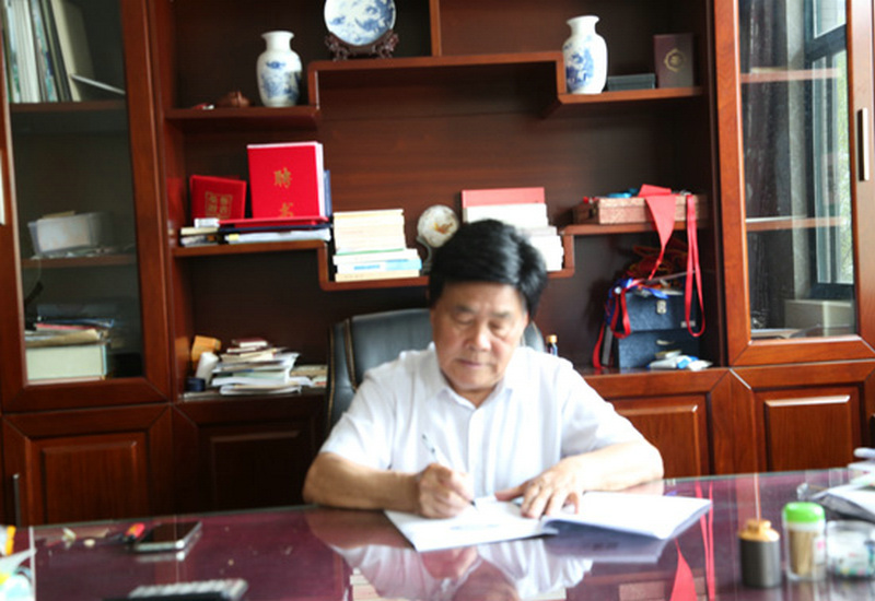 江苏溧阳天目湖桑葚喜获丰收 江苏溧阳天目湖桑葚喜获丰收