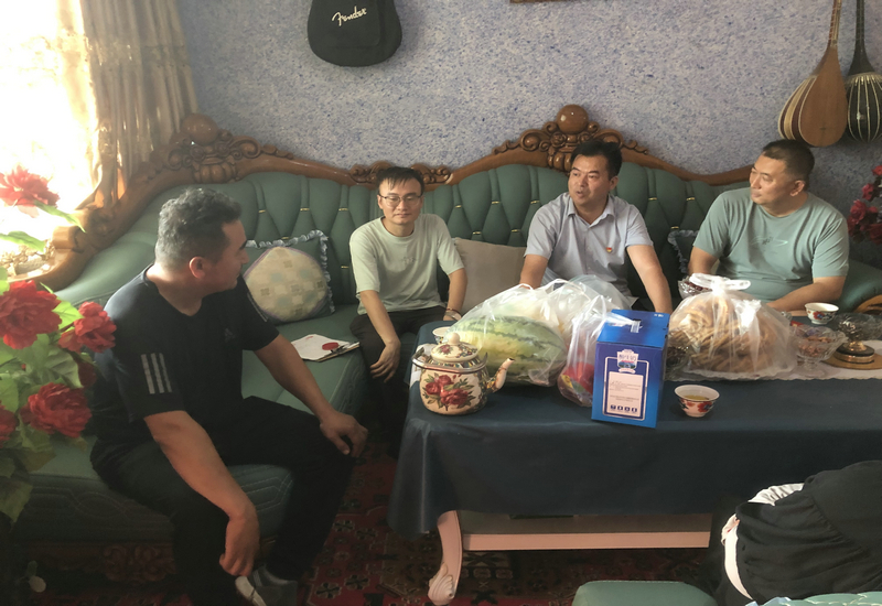 走访慰问暖人心 走访慰问暖人心