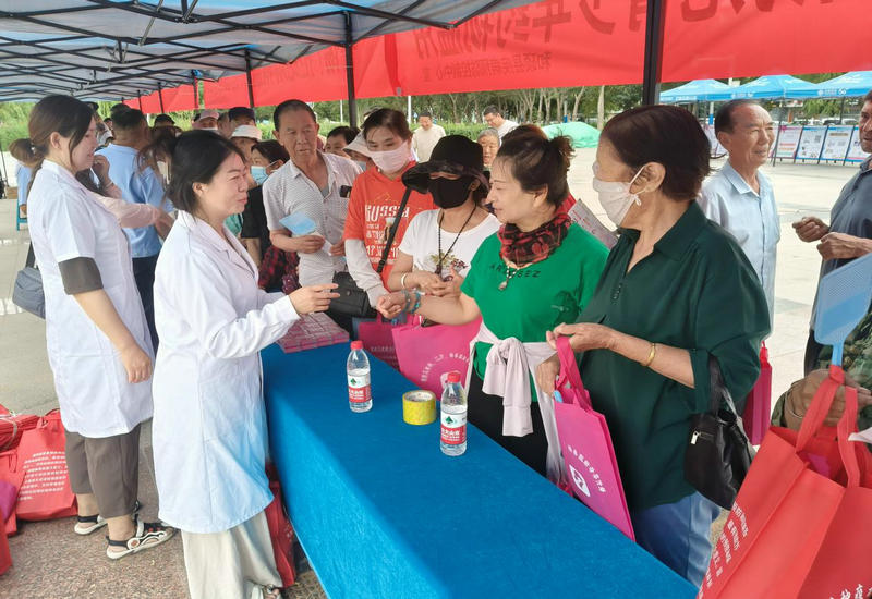和硕县卫健系统开展“6•26”国际禁毒日宣传活动 和硕县卫健系统开展“6•26”国际禁毒日宣传活动