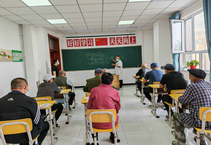 爱心走进敬老院,志愿服务暖人心 爱心走进敬老院,志愿服务暖人心