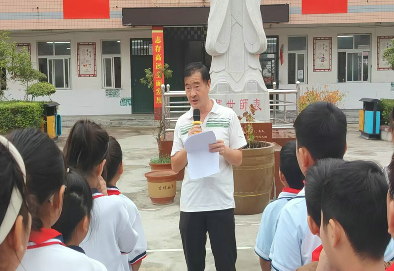 铭记历史 勿忘国耻 ——叶县任店镇瓦店学校举行纪念“九一八”主题升旗仪式 铭记历史 勿忘国耻 ——叶县任店镇瓦店学校举行纪念“九一八”主题升旗仪式