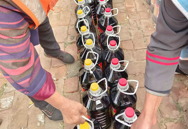 衡水德凡商贸有限公司牵手惠民冀州爱心公益团队重阳节期间慰问冀州环卫工及老人 衡水德凡商贸有限公司牵手惠民冀州爱心公益团队重阳节期间慰问冀州环卫工及老人