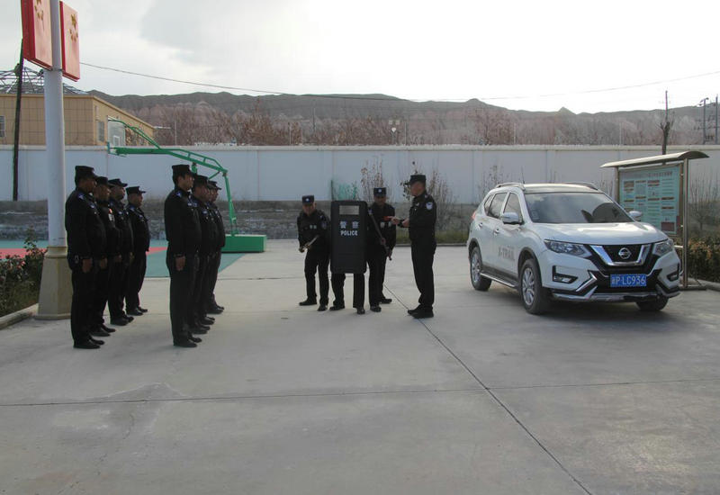 吐尔尕特口岸分局开展执法执勤规范化送教活动 吐尔尕特口岸分局开展执法执勤规范化送教活动