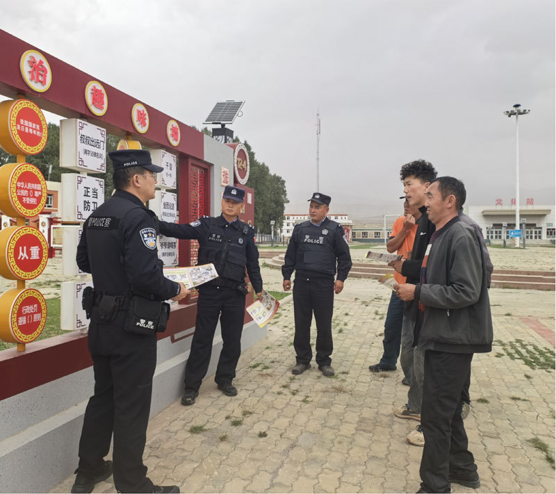 喀拉布拉克边境派出所深入辖区开展普法宣传