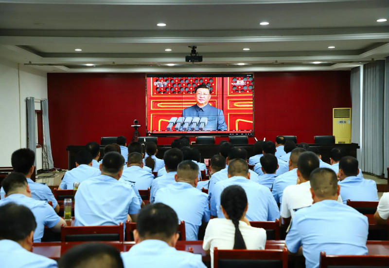 叶县环保人观阅兵唱红歌:以抗战精神守护绿水青山