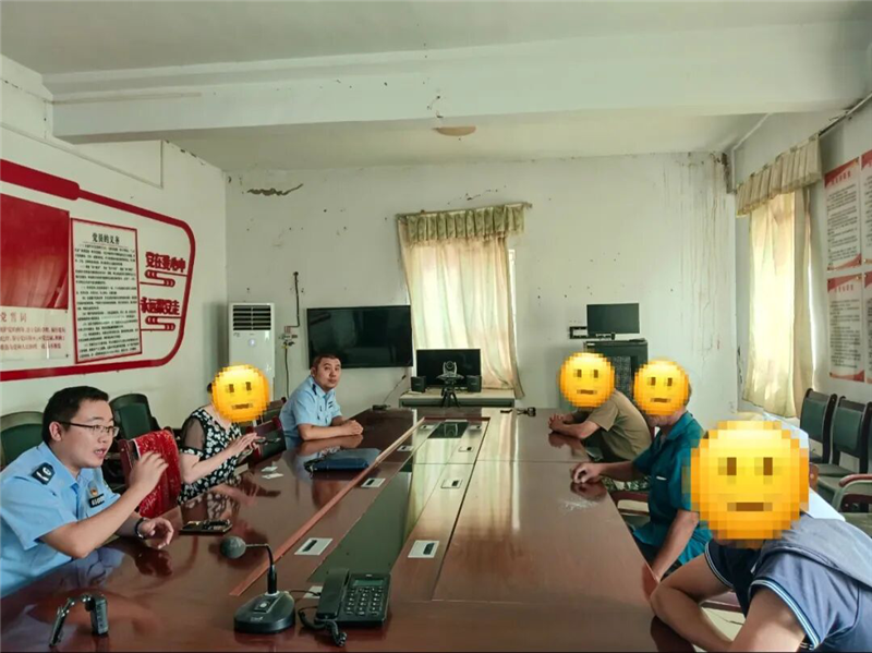 羊群啃食棉花惹纠纷,民警牵头调解促和谐 羊群啃食棉花惹纠纷,民警牵头调解促和谐