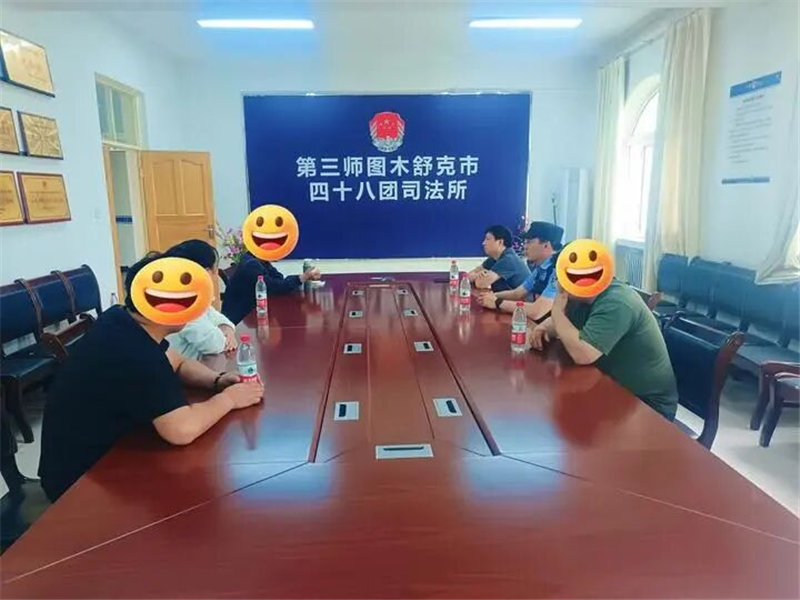 ��ì��˫������Ĭ�ˣ��Ӷ��ɳ����ġ�����������ع⣬�����𾪣�