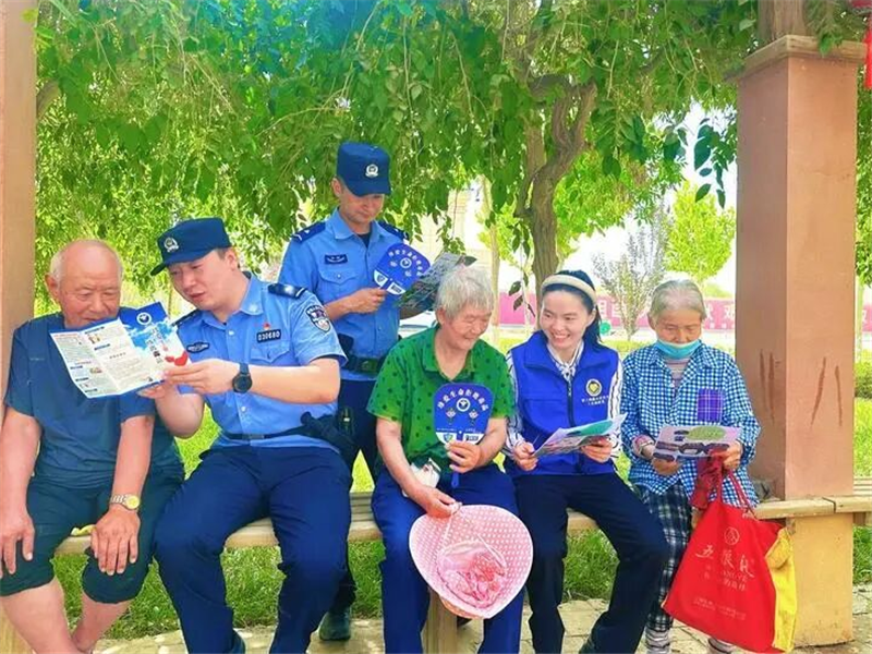 ��ì��˫������Ĭ�ˣ��Ӷ��ɳ����ġ�����������ع⣬�����𾪣�