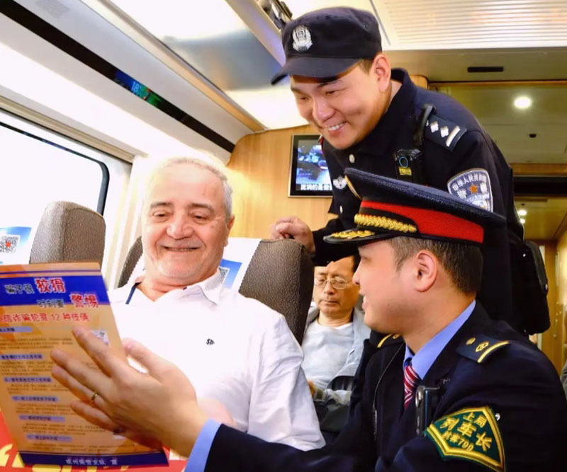 “浙”里铁警,暖民解忧传递别样“警”彩