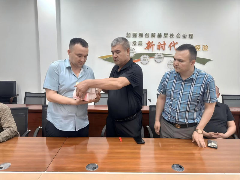 ������У�֯������������� ���λ������� ����һ�����ߡ�