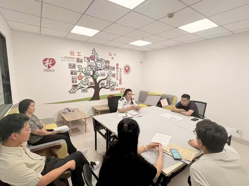 ������У�֯������������� ���λ������� ����һ�����ߡ�