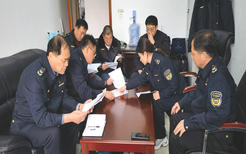 案审“沉”下去 质效“提”上来平顶山生态环境执法“嵌入式案审”赋能绿色发展