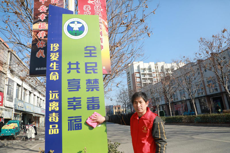 ���鲻��ɫ ƽ����ΰ�󡪡����������կ������ʵ��־Ը��������