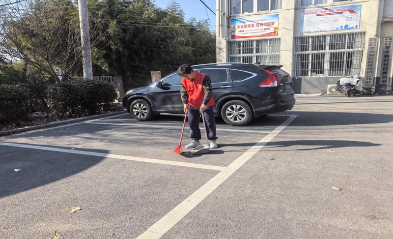 ���鲻��ɫ ƽ����ΰ�󡪡����������կ������ʵ��־Ը��������