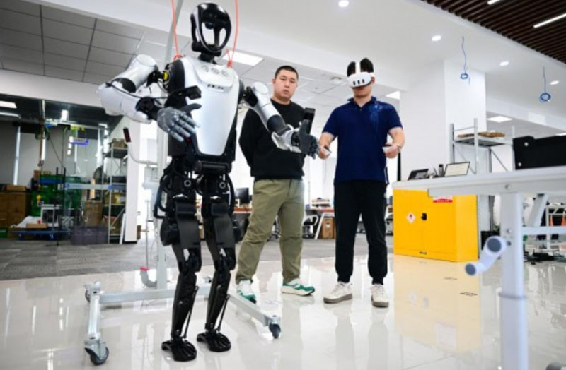 �˹������˳��£���γ�ͨ��ҵ·��