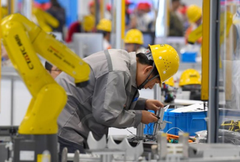 �˹������˳��£���γ�ͨ��ҵ·��