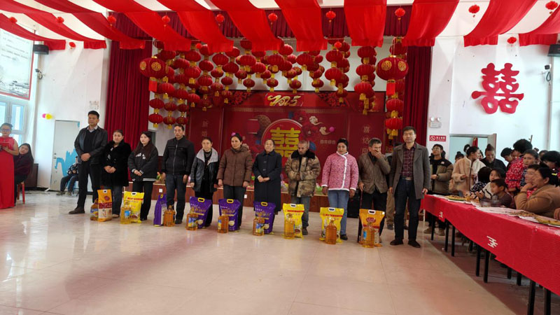 【新春走基层】且末县阿热勒镇致富带头人开展春节集中慰问活动