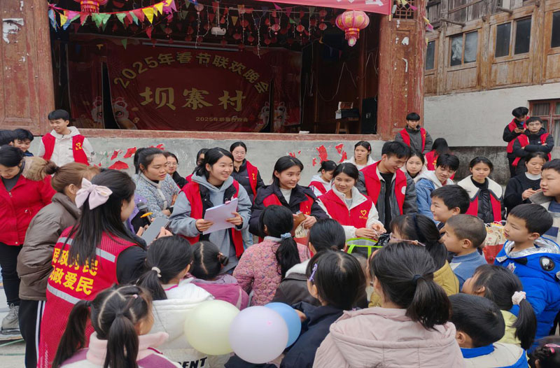 ��ƽ�ذ�կ�磺С�������� ��ůӭ�´�