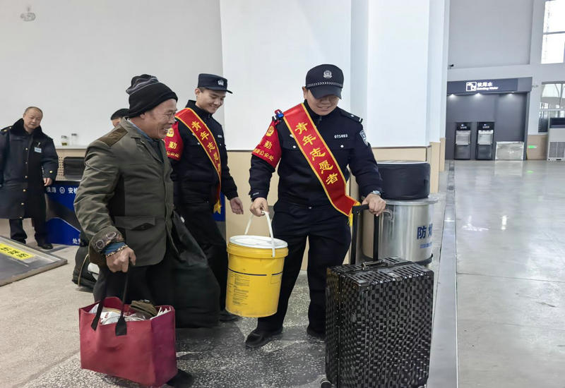 �׷澫��ӳ���� �������ů��;����������·�������޳�վ�ɳ�����֯�����񾯿�չѧ�׷�־Ը����