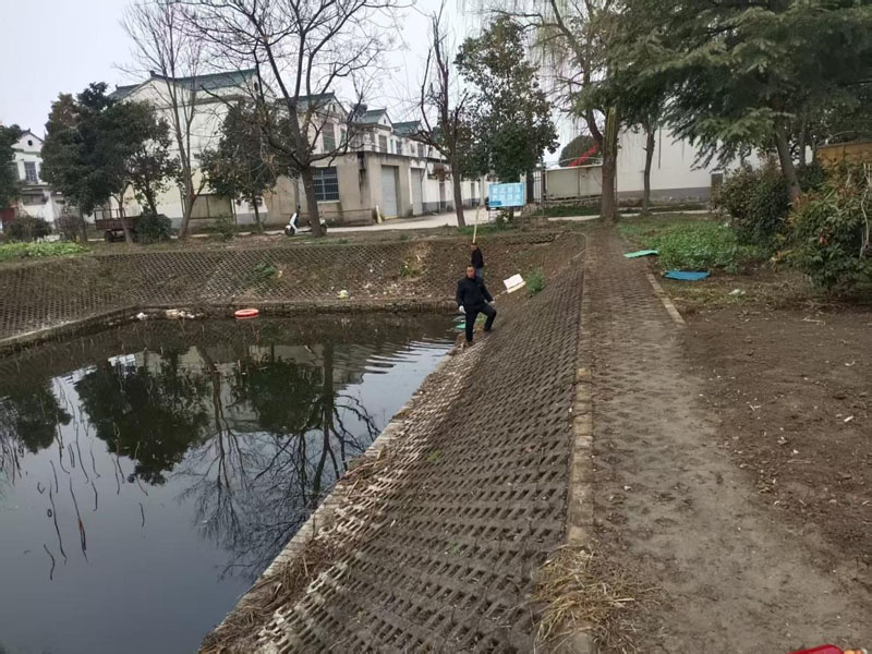 �ɳ��������򣺴��ڹ��������� ����ˮ�������˾ӻ���