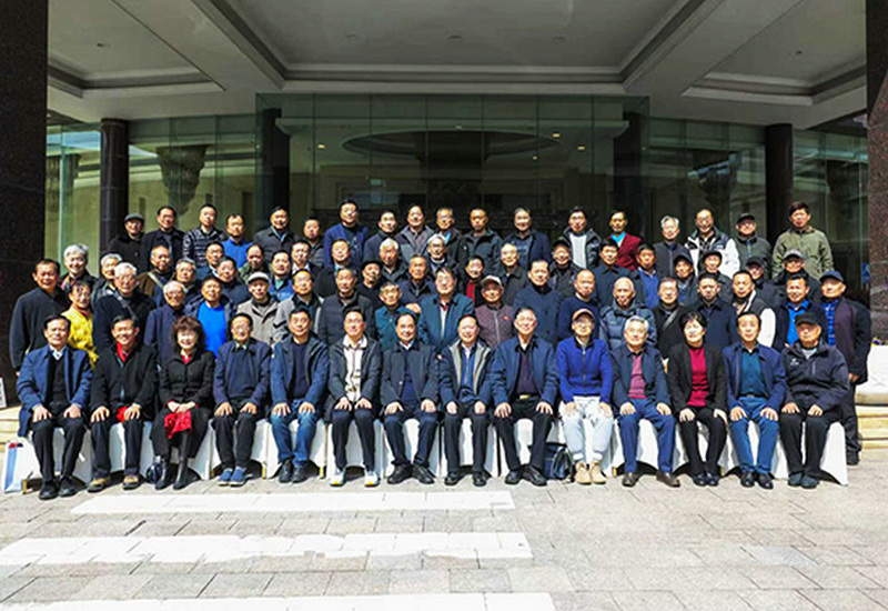 ������������Ⱥ�Ļ��о�������ߡ���Ⱥ�Ļ�������ʮ�������������ɹ�����