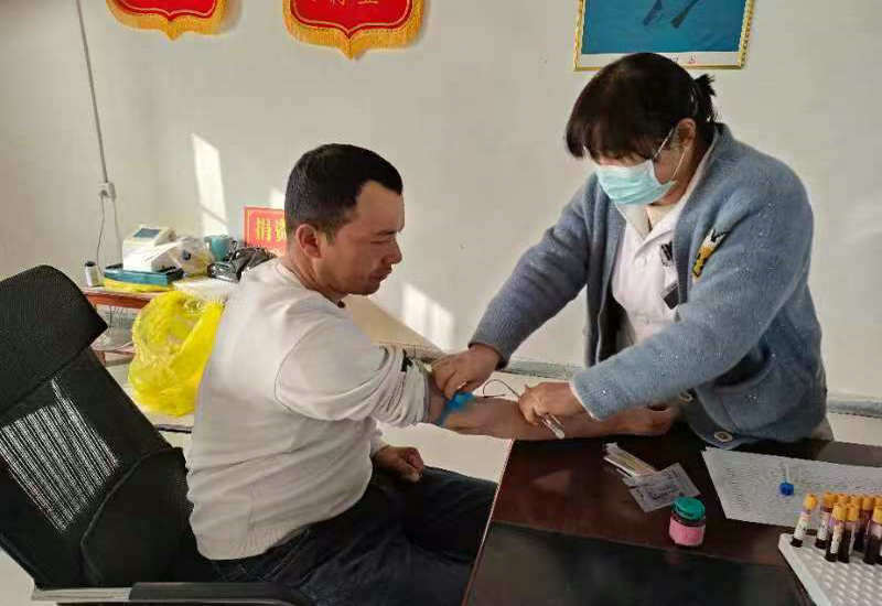 健康护航进企业 职业病检暖人心