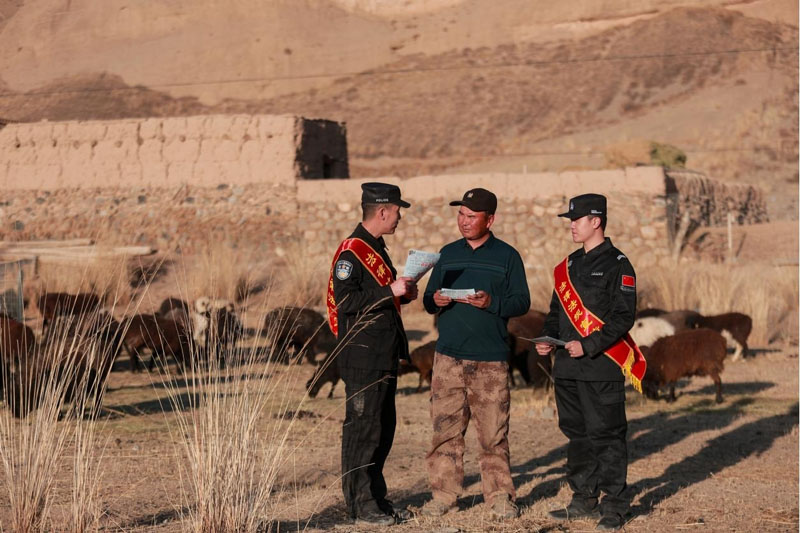 ���ݣ���թ���������� �غ�Ⱥ�ڡ�Ǯ���ӡ�