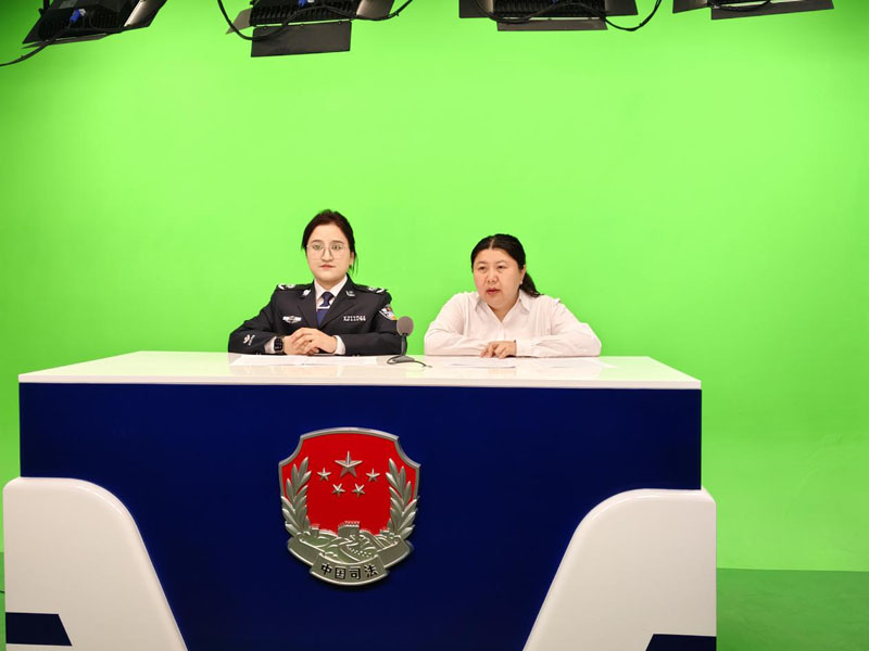 ������У��Է�Ϊ�ܻ����� ΪȺ�ڳ����Ρ�����ɡ��