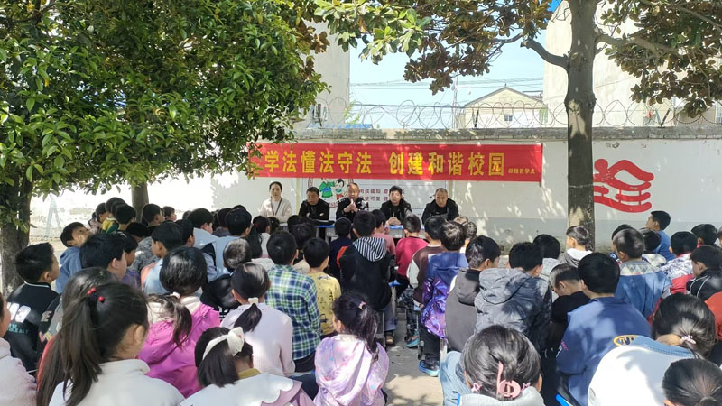 ����������򣺷��ν�����У԰ ���Ұ�ȫ���ļ�