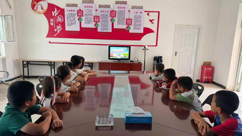实景课堂筑牢暑期防线 护航青少年平安度假