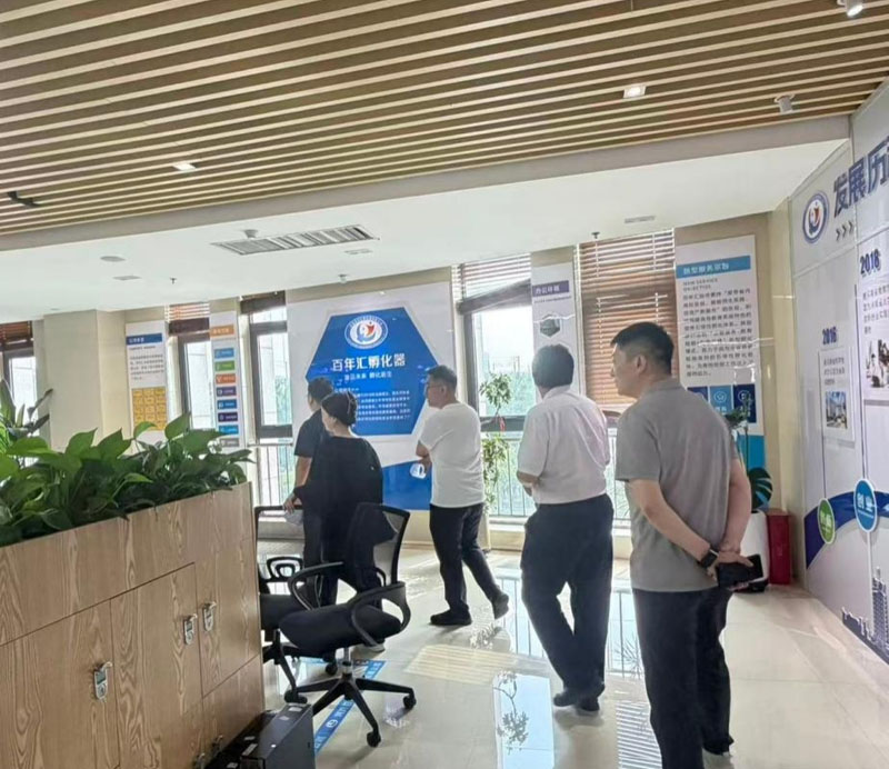 河南省团省委青少年发展中心赴省教育厅大学生创业服务中心走访交流