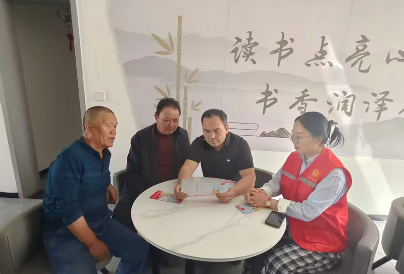 和硕县苏哈特司法所开展民族团结进步法治专项宣讲